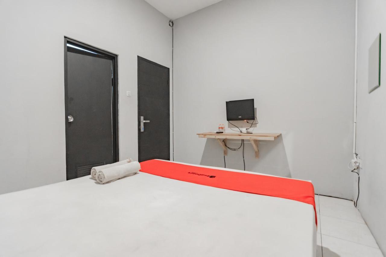 Reddoorz Near Exit Toll Pasteur 4 Hotel Бандунг Екстериор снимка