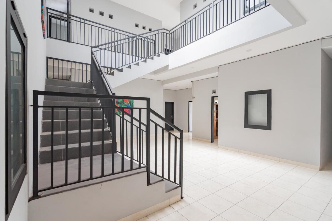 Reddoorz Near Exit Toll Pasteur 4 Hotel Бандунг Екстериор снимка